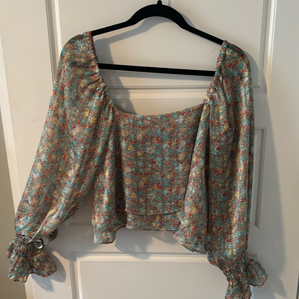 Buddy love top. Worn once. Excellent condition!